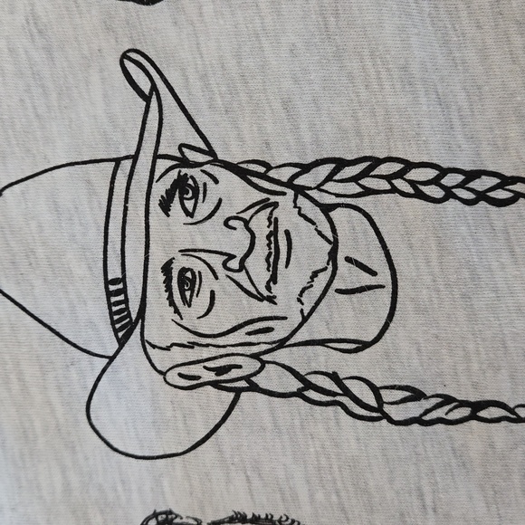 Large gray t-shirt with Post Malone, Willie Nelson? Snoop Dogg,and Dolly Parton - Picture 4 of 6